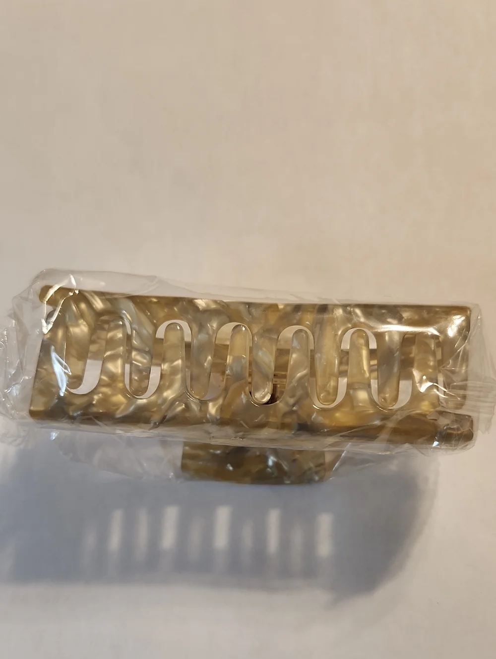 NWOT Acetate Hair Clip 4 inches